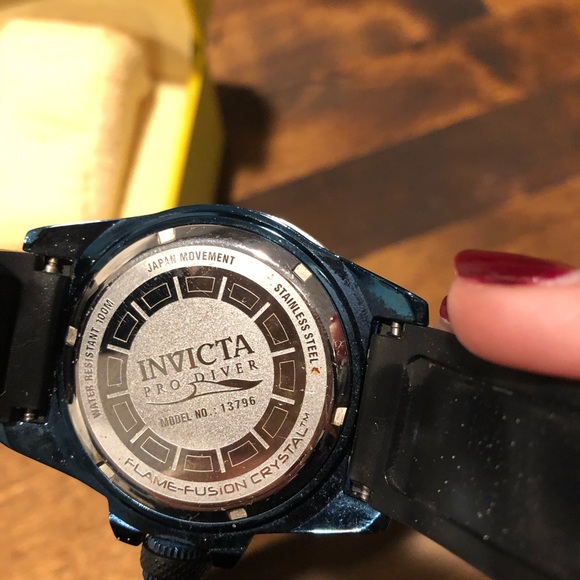 Men’s Invicta Watch - Picture 4 of 5